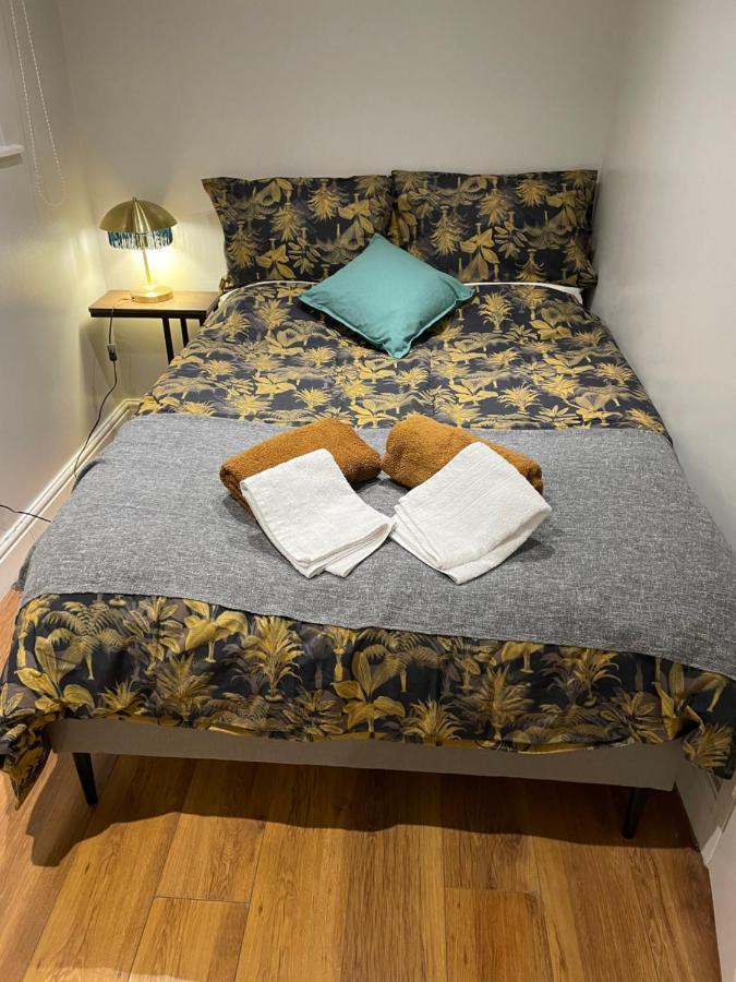2 Bedroom Apartment Chiswick Park Tube Station Londres Exterior foto